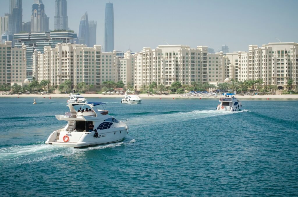 how to plan the best yacht party in Dubai